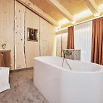 Berger Hotel *