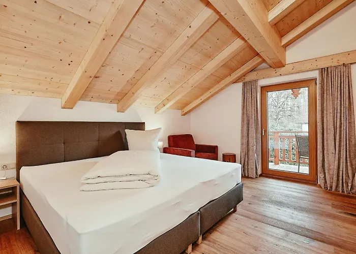 Berger Hotel *