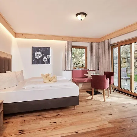 Berger Hotel *