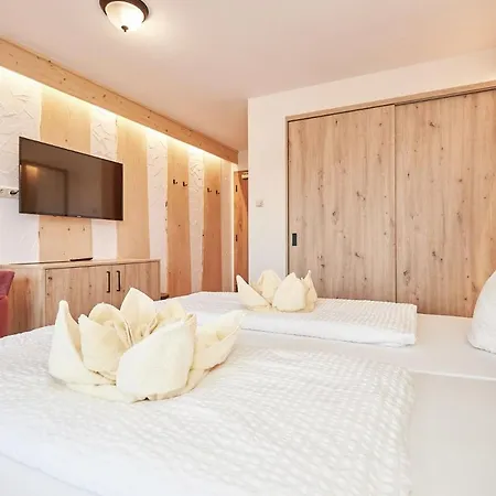 Berger Hotel *